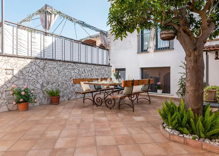 Apartamento Marziale - De Vivo Realty *